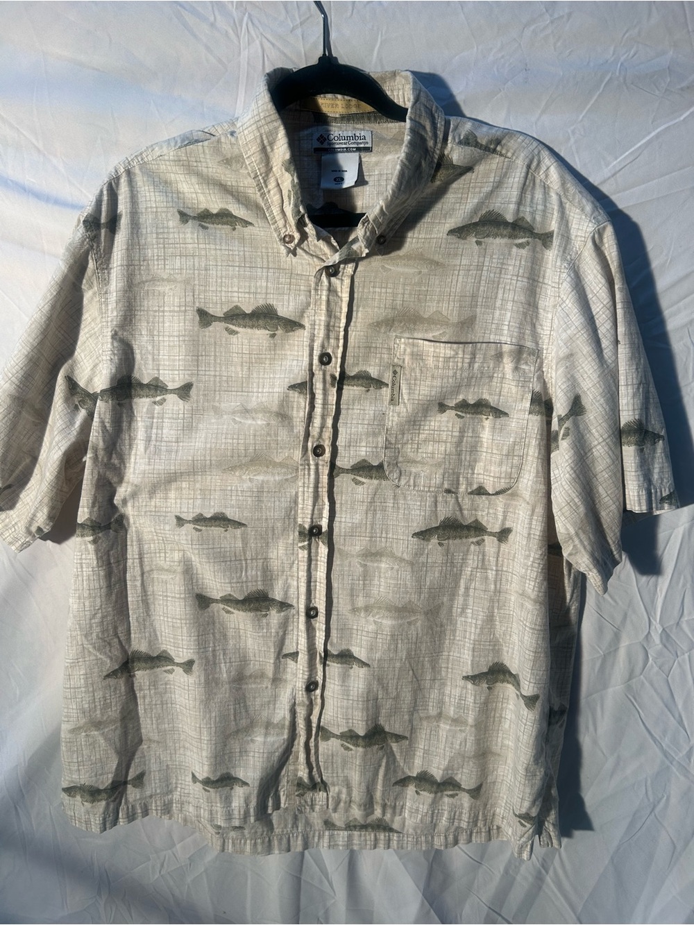 Columbia Men's Short-Sleeve Fish Print Button-Down Shirt - Light Beige
